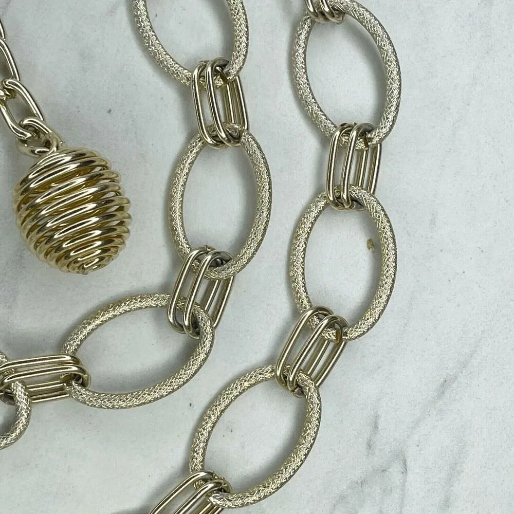 Gold Tone Oval Chain Link Belt with Beehive Swirl Charm - One Size ✨